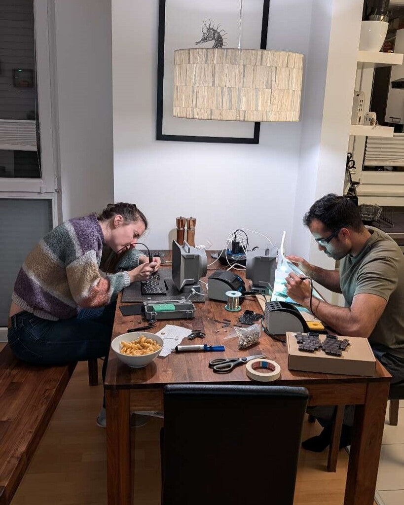 mechanical ergonomic split keyboard assembly