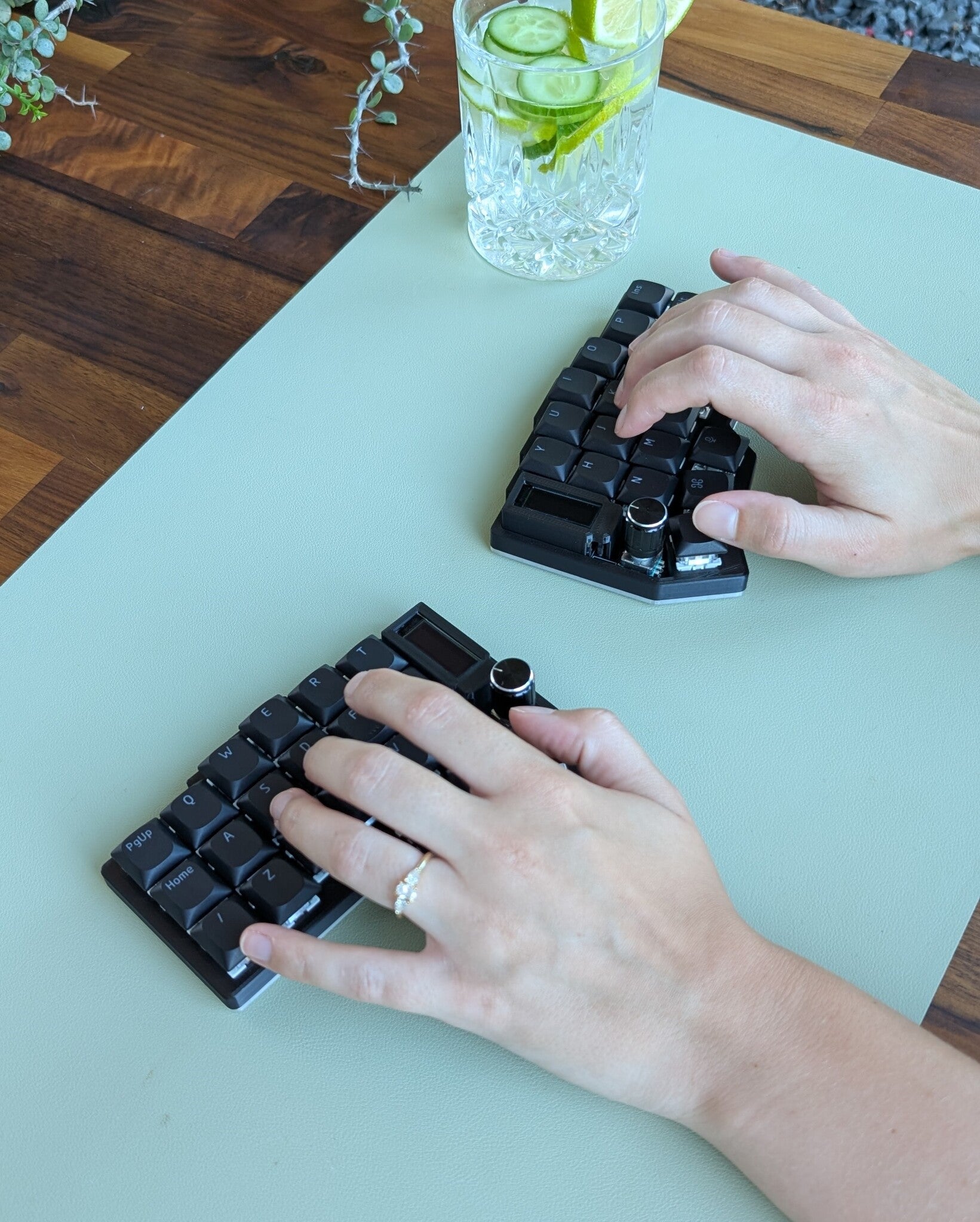 mechanical split keyboard typing